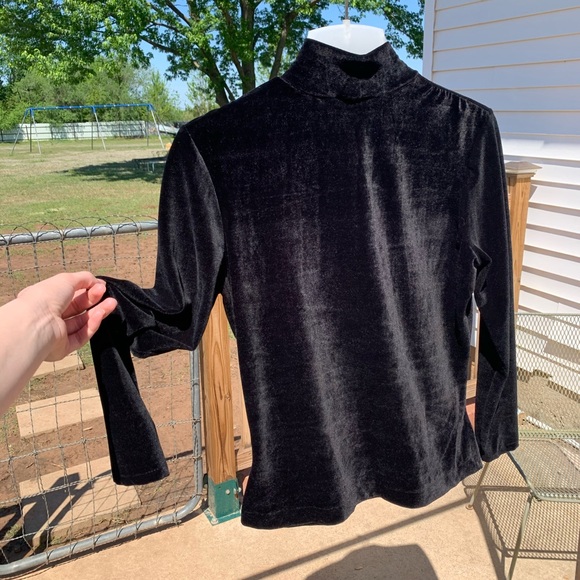 Small black velour long sleeve, turtle neck - Picture 5 of 5